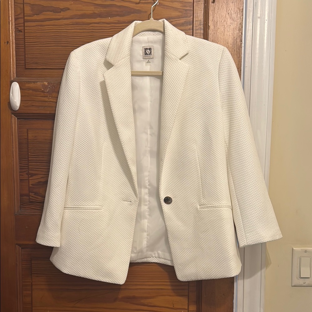 Elegant White Women's Blazer